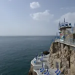 Отель Miramalfi