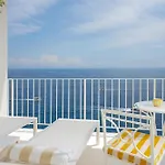 Отель Miramalfi 5*