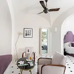 Отель Miramalfi