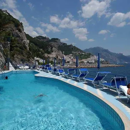 Miramalfi Ξενοδοχείο 5*