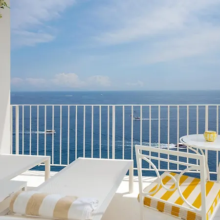 Ξενοδοχείο Miramalfi 5*