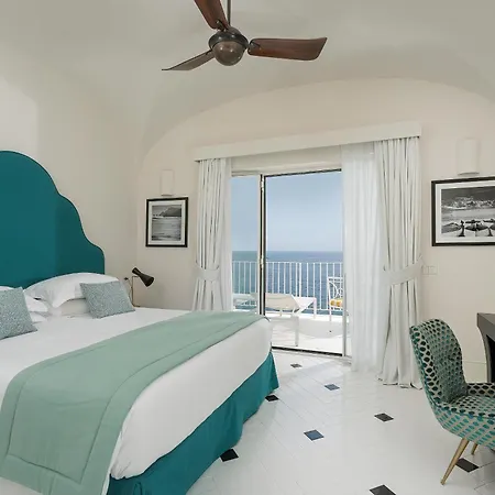 Ξενοδοχείο Miramalfi 5*