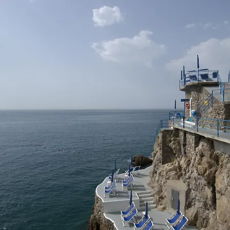 Отель Miramalfi