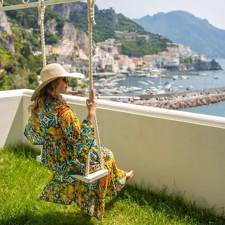 Отель Miramalfi 5*