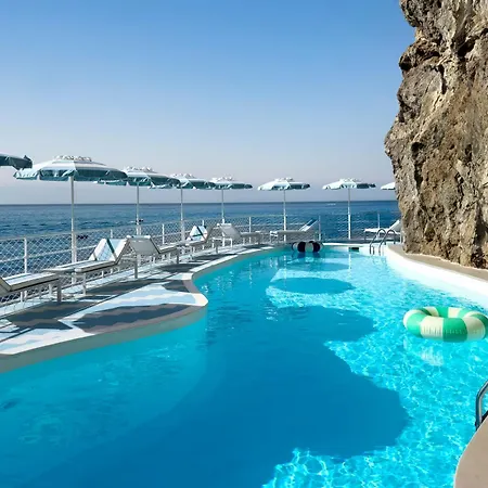 Miramalfi Hotel 5*